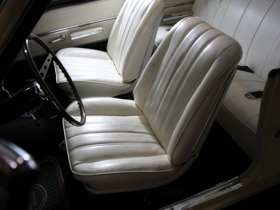  Chevrolet Chevelle SS 396 Hardtop Coupe 1966 года  (фото 10 из 14)
